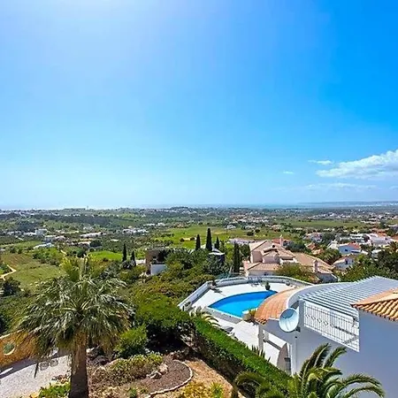 Villa Sleeps 7 Air Con Wifi *