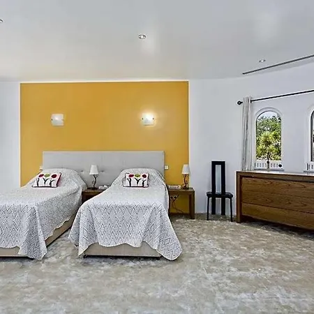 Sleeps 7 Air Con Wifi וילה *