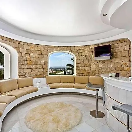 Sleeps 7 Air Con Wifi Terras Novas